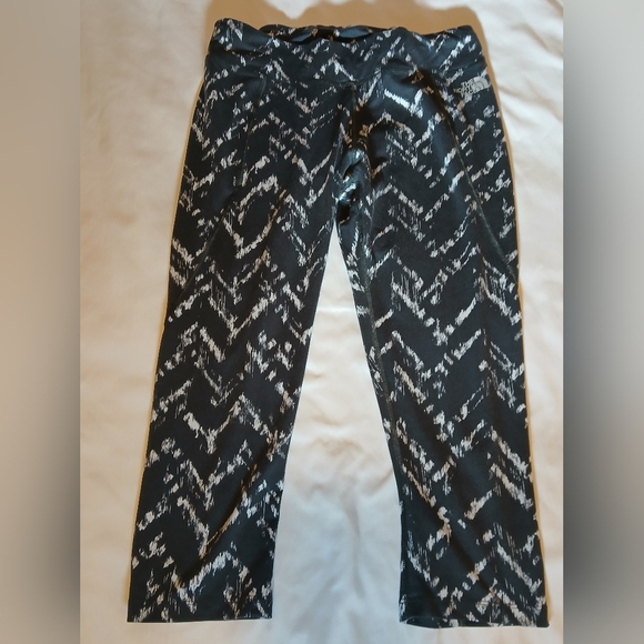 The North Face Printed Active Leggings | Size M - Picture 3 of 8